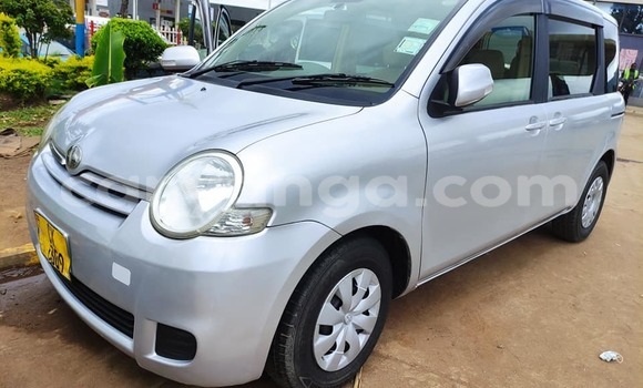 Nunua Ilio tumika Toyota Sienta Silver Gari ndani ya Blantyre nchini Malawi Nunua Ilio tumika Toyota Sienta Silver Gari ndani ya Blantyre nchini Malawi