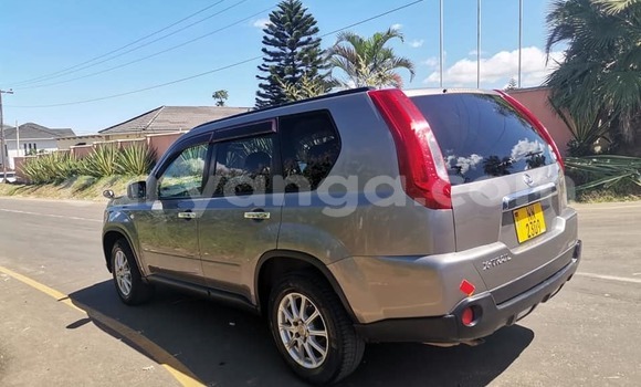 Nunua Ilio tumika Nissan X–Trail Brown Gari ndani ya Blantyre nchini Malawi Nunua Ilio tumika Nissan X–Trail Brown Gari ndani ya Blantyre nchini Malawi