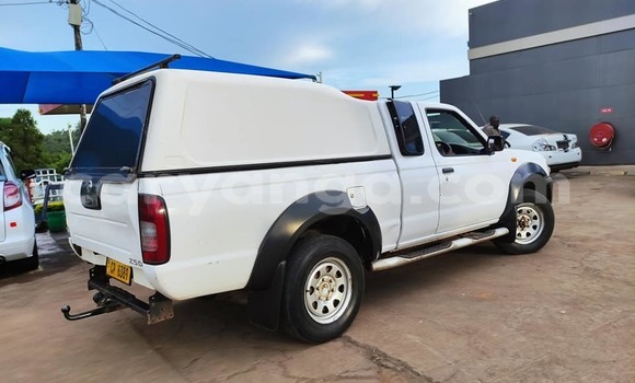Nunua Ilio tumika Nissan Hardbody White Gari ndani ya Blantyre nchini Malawi Nunua Ilio tumika Nissan Hardbody White Gari ndani ya Blantyre nchini Malawi