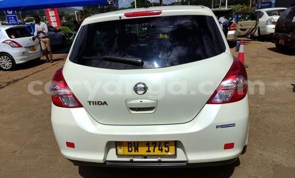 Nunua Ilio tumika Nissan Tiida White Gari ndani ya Blantyre nchini Malawi Nunua Ilio tumika Nissan Tiida White Gari ndani ya Blantyre nchini Malawi