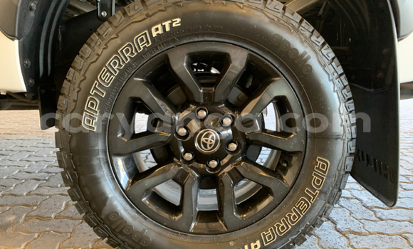 Nunua Ilio tumika Toyota Hilux White Gari ndani ya Blantyre nchini Malawi Nunua Ilio tumika Toyota Hilux White Gari ndani ya Blantyre nchini Malawi