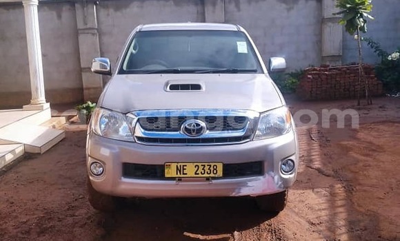 Nunua Ilio tumika Toyota Hilux Silver Gari ndani ya Blantyre nchini Malawi Nunua Ilio tumika Toyota Hilux Silver Gari ndani ya Blantyre nchini Malawi