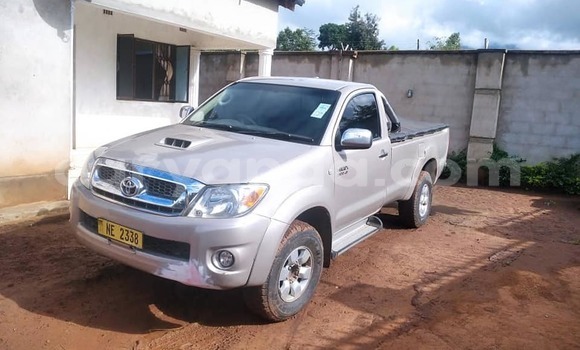 Nunua Ilio tumika Toyota Hilux Silver Gari ndani ya Blantyre nchini Malawi Nunua Ilio tumika Toyota Hilux Silver Gari ndani ya Blantyre nchini Malawi