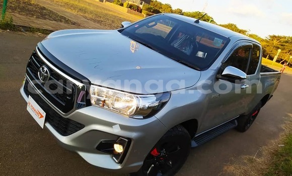 Nunua Ilio tumika Toyota Hilux Silver Gari ndani ya Blantyre nchini Malawi Nunua Ilio tumika Toyota Hilux Silver Gari ndani ya Blantyre nchini Malawi