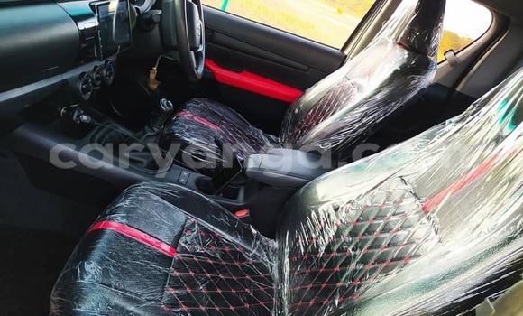 Nunua Ilio tumika Toyota Hilux Silver Gari ndani ya Blantyre nchini Malawi Nunua Ilio tumika Toyota Hilux Silver Gari ndani ya Blantyre nchini Malawi