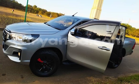 Nunua Ilio tumika Toyota Hilux Silver Gari ndani ya Blantyre nchini Malawi Nunua Ilio tumika Toyota Hilux Silver Gari ndani ya Blantyre nchini Malawi