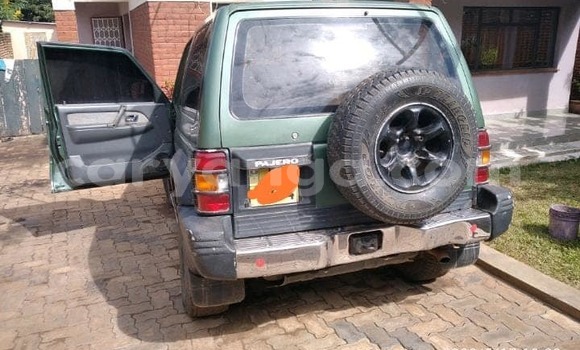 Nunua Ilio tumika Mitsubishi Pajero Green Gari ndani ya Blantyre nchini Malawi Nunua Ilio tumika Mitsubishi Pajero Green Gari ndani ya Blantyre nchini Malawi