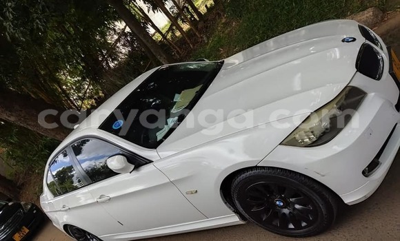 Nunua Ilio tumika Mazda Verisa White Gari ndani ya Blantyre nchini Malawi Nunua Ilio tumika Mazda Verisa White Gari ndani ya Blantyre nchini Malawi