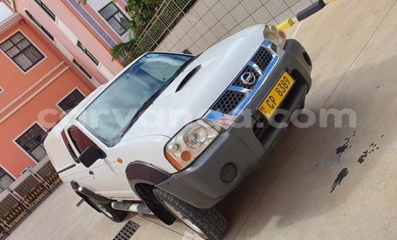 Nunua Ilio tumika Nissan Hardbody White Gari ndani ya Blantyre nchini Malawi Nunua Ilio tumika Nissan Hardbody White Gari ndani ya Blantyre nchini Malawi