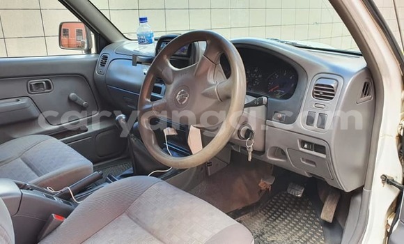 Nunua Ilio tumika Nissan Hardbody White Gari ndani ya Blantyre nchini Malawi Nunua Ilio tumika Nissan Hardbody White Gari ndani ya Blantyre nchini Malawi