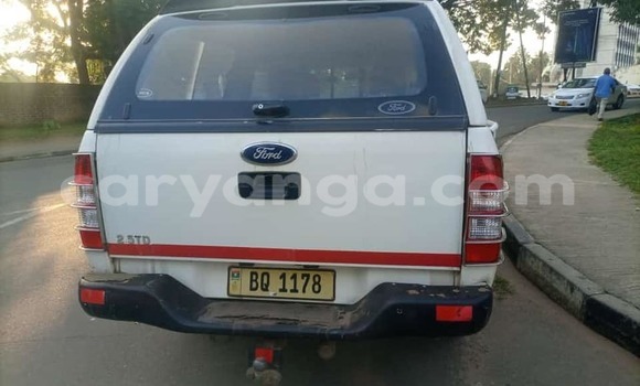 Nunua Ilio tumika Ford Ranger White Gari ndani ya Blantyre nchini Malawi Nunua Ilio tumika Ford Ranger White Gari ndani ya Blantyre nchini Malawi