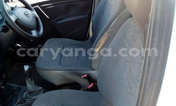 Buy Used Nissan NP 300 White Car in Blantyre in Malawi Buy Used Nissan NP 300 White Car in Blantyre in Malawi