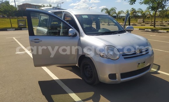Buy Used Toyota Sienta Silver Car in Lilongwe in Malawi Buy Used Toyota Sienta Silver Car in Lilongwe in Malawi