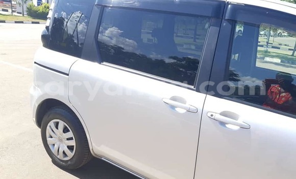 Buy Used Toyota Sienta White Car in Lilongwe in Malawi Buy Used Toyota Sienta White Car in Lilongwe in Malawi