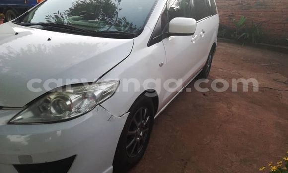 Nunua Ilio tumika Mazda Premacy White Gari ndani ya Lilongwe nchini Malawi Nunua Ilio tumika Mazda Premacy White Gari ndani ya Lilongwe nchini Malawi