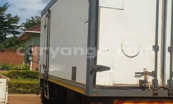 Nunua Ilio tumika Toyota Dyna White Gari ndani ya Lilongwe nchini Malawi Nunua Ilio tumika Toyota Dyna White Gari ndani ya Lilongwe nchini Malawi