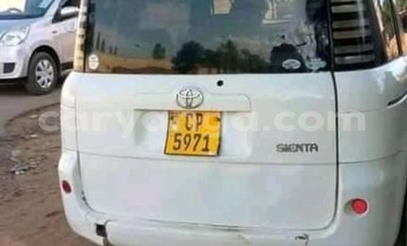 Nunua Ilio tumika Toyota Sienta White Gari ndani ya Lilongwe nchini Malawi Nunua Ilio tumika Toyota Sienta White Gari ndani ya Lilongwe nchini Malawi