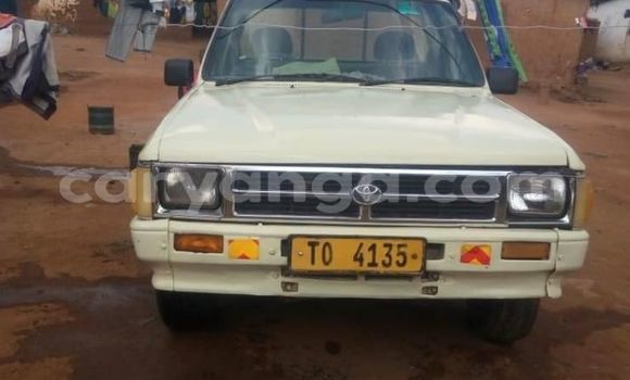 Nunua Ilio tumika Toyota Hilux White Gari ndani ya Lilongwe nchini Malawi Nunua Ilio tumika Toyota Hilux White Gari ndani ya Lilongwe nchini Malawi