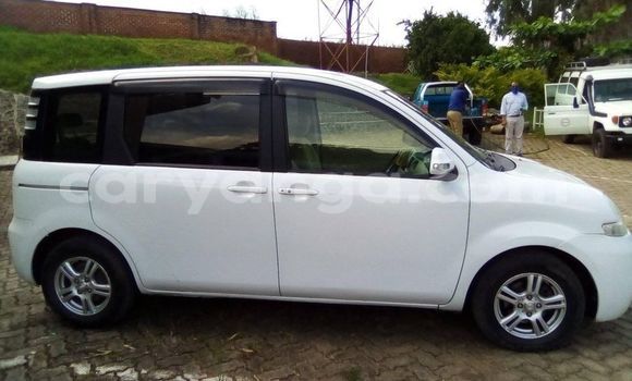 Buy Used Toyota Sienta White Car in Blantyre in Malawi Buy Used Toyota Sienta White Car in Blantyre in Malawi