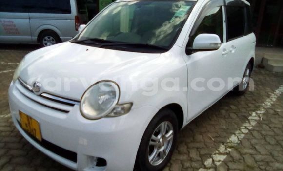 Buy Used Toyota Sienta White Car in Blantyre in Malawi Buy Used Toyota Sienta White Car in Blantyre in Malawi
