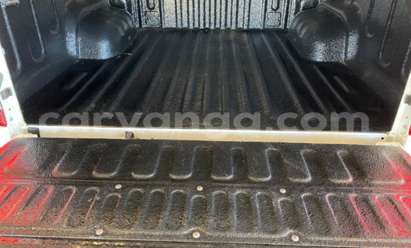 Nunua Ilio tumika Toyota Hilux White Gari ndani ya Blantyre nchini Malawi Nunua Ilio tumika Toyota Hilux White Gari ndani ya Blantyre nchini Malawi