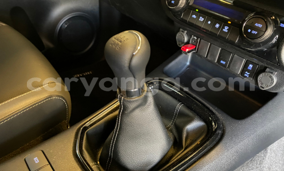 Nunua Ilio tumika Toyota Hilux White Gari ndani ya Blantyre nchini Malawi Nunua Ilio tumika Toyota Hilux White Gari ndani ya Blantyre nchini Malawi