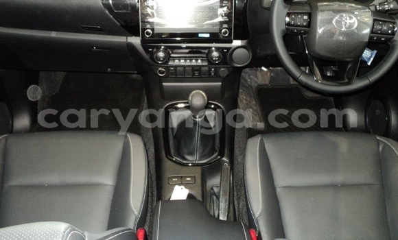 Nunua Ilio tumika Toyota Hilux Silver Gari ndani ya Blantyre nchini Malawi Nunua Ilio tumika Toyota Hilux Silver Gari ndani ya Blantyre nchini Malawi