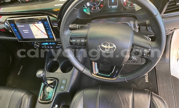 Nunua Ilio tumika Toyota Hilux White Gari ndani ya Blantyre nchini Malawi Nunua Ilio tumika Toyota Hilux White Gari ndani ya Blantyre nchini Malawi