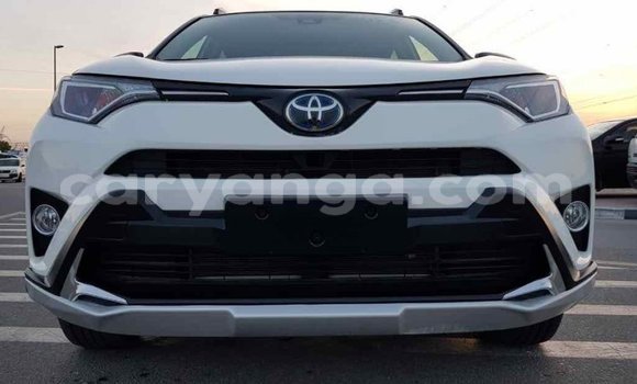 Nunua Imported Toyota RAV4 White Gari ndani ya Import - Dubai nchini Malawi Nunua Imported Toyota RAV4 White Gari ndani ya Import - Dubai nchini Malawi