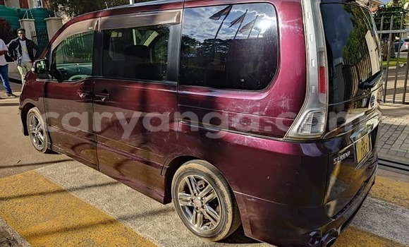 Acheter Occasion Voiture Nissan Serena Rouge à Blantyre, Malawi Acheter Occasion Voiture Nissan Serena Rouge à Blantyre, Malawi