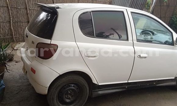 Acheter Occasion Voiture Toyota Vitz Blanc à Blantyre, Malawi Acheter Occasion Voiture Toyota Vitz Blanc à Blantyre, Malawi