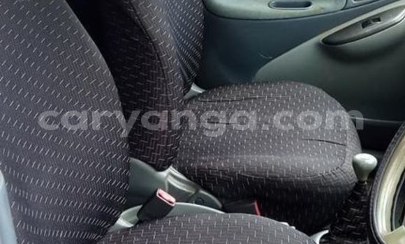 Acheter Occasion Voiture Toyota Vitz Blanc à Blantyre, Malawi Acheter Occasion Voiture Toyota Vitz Blanc à Blantyre, Malawi