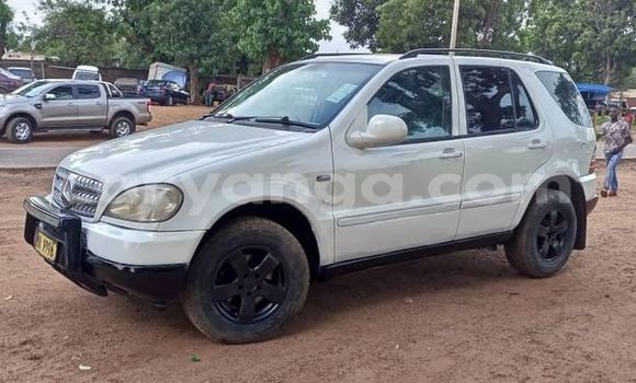 Acheter Occasion Voiture Mercedes‒Benz ML–Class Blanc à Blantyre, Malawi Acheter Occasion Voiture Mercedes‒Benz ML–Class Blanc à Blantyre, Malawi