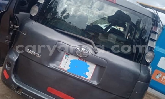 Acheter Occasion Voiture Toyota Sienta Noir à Blantyre, Malawi Acheter Occasion Voiture Toyota Sienta Noir à Blantyre, Malawi