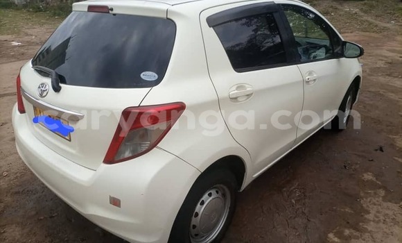 Buy Used Toyota Vitz White Car in Blantyre in Malawi Buy Used Toyota Vitz White Car in Blantyre in Malawi