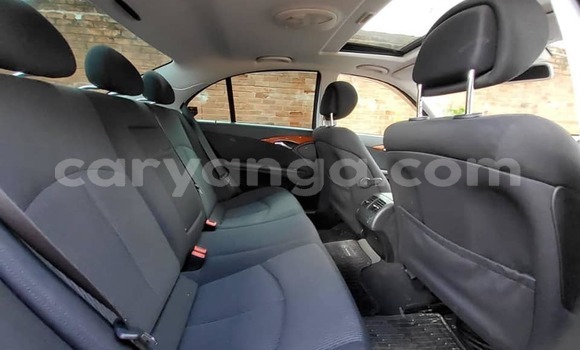 Acheter Occasion Voiture Mercedes‒Benz E–Class Gris à Blantyre, Malawi Acheter Occasion Voiture Mercedes‒Benz E–Class Gris à Blantyre, Malawi