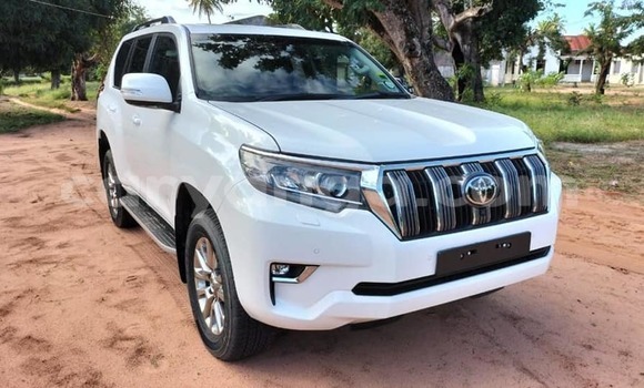 Acheter Occasion Voiture Toyota Land Cruiser Prado Blanc à Blantyre, Malawi Acheter Occasion Voiture Toyota Land Cruiser Prado Blanc à Blantyre, Malawi