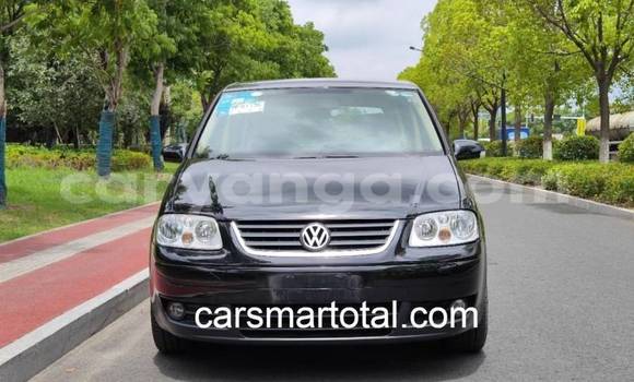 Buy Used Volkswagen Touran Silver Car in Rumphi in Rumphi Buy Used Volkswagen Touran Silver Car in Rumphi in Rumphi