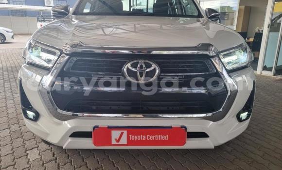 Nunua Ilio tumika Toyota Hilux White Gari ndani ya Blantyre nchini Malawi Nunua Ilio tumika Toyota Hilux White Gari ndani ya Blantyre nchini Malawi