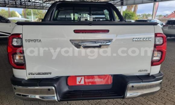 Nunua Ilio tumika Toyota Hilux White Gari ndani ya Blantyre nchini Malawi Nunua Ilio tumika Toyota Hilux White Gari ndani ya Blantyre nchini Malawi