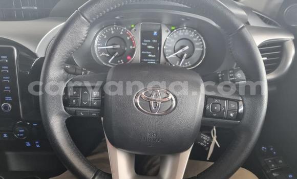 Nunua Ilio tumika Toyota Hilux White Gari ndani ya Blantyre nchini Malawi Nunua Ilio tumika Toyota Hilux White Gari ndani ya Blantyre nchini Malawi