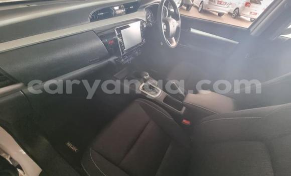 Nunua Ilio tumika Toyota Hilux White Gari ndani ya Blantyre nchini Malawi Nunua Ilio tumika Toyota Hilux White Gari ndani ya Blantyre nchini Malawi