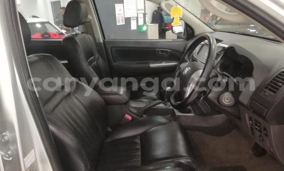 Nunua Ilio tumika Toyota Hilux Silver Gari ndani ya Blantyre nchini Malawi Nunua Ilio tumika Toyota Hilux Silver Gari ndani ya Blantyre nchini Malawi