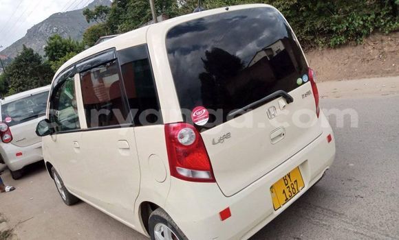 Acheter Occasion Voiture Honda Life Blanc à Blantyre, Malawi Acheter Occasion Voiture Honda Life Blanc à Blantyre, Malawi