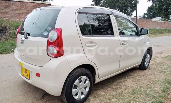 Acheter Occasion Voiture Toyota Passo Blanc à Blantyre, Malawi Acheter Occasion Voiture Toyota Passo Blanc à Blantyre, Malawi