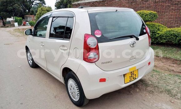 Acheter Occasion Voiture Toyota Passo Blanc à Blantyre, Malawi Acheter Occasion Voiture Toyota Passo Blanc à Blantyre, Malawi