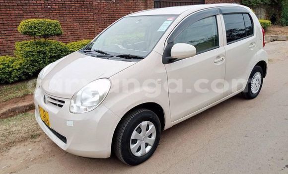 Acheter Occasion Voiture Toyota Passo Blanc à Blantyre, Malawi Acheter Occasion Voiture Toyota Passo Blanc à Blantyre, Malawi