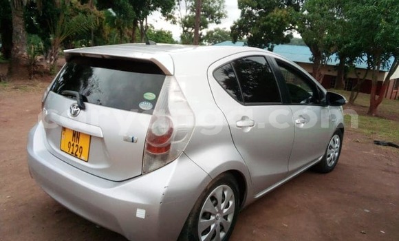 Acheter Occasion Voiture Toyota Aqua Gris à Blantyre, Malawi Acheter Occasion Voiture Toyota Aqua Gris à Blantyre, Malawi