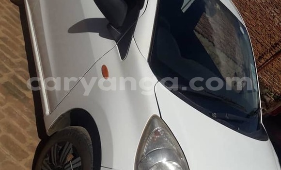 Buy Used Daihatsu Mira White Car in Blantyre in Malawi Buy Used Daihatsu Mira White Car in Blantyre in Malawi