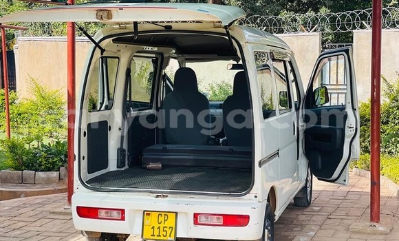 Acheter Occasion Voiture Daihatsu Hijet Blanc à Lilongwe, Malawi Acheter Occasion Voiture Daihatsu Hijet Blanc à Lilongwe, Malawi